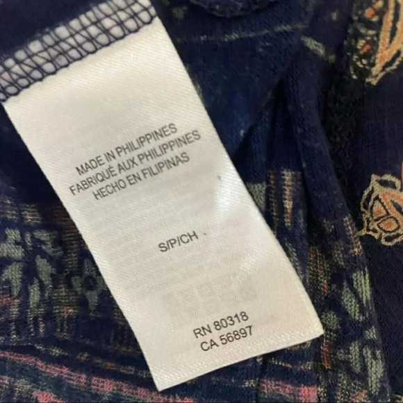 Lucky Brand S blue Persian carpet print scoop neck short sleeve boho top - Picture 5 of 6